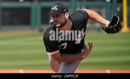 Chicago White Sox's Lucas Giolito (27) pitches dfirst inning of a baseball  game against the New York Mets Tuesday, July 18, 2023, in New York. (AP  Photo/Frank Franklin II Stock Photo - Alamy