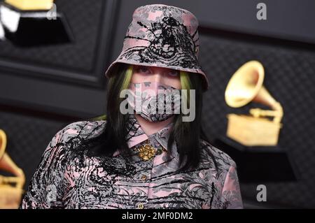billie-eilish-arrives-at-the-