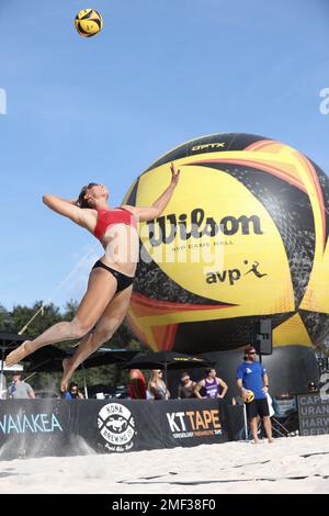 Tavares, United States. 03rd Dec, 2022. Avery Poppinga digs the ball at