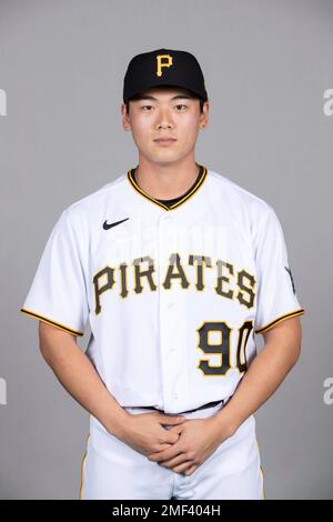 Photo: Pittsburgh Pirates Ji Hwan Bae Rounds Third - PIT2022100506 