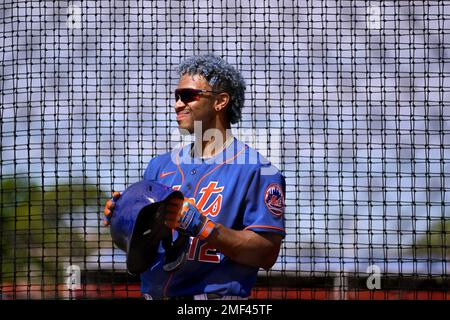 New York Mets infielder Francisco Lindor throws during spring training  baseball practice Tuesday, Feb. 23, 2021, in Port St. Lucie, Fla. (AP  Photo/Jeff Roberson Stock Photo - Alamy