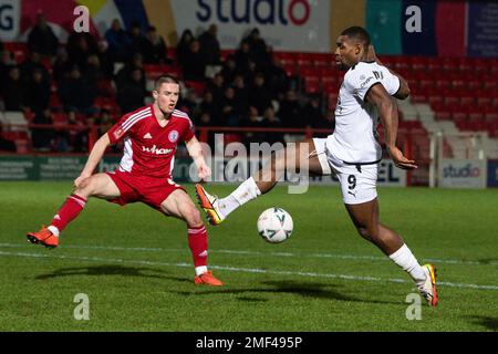 Lee Ndlovu #9 of Boreham Wood during the pre-game warmup ahead of the ...