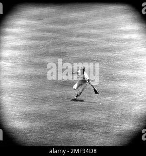 Milwaukee Braves outfielder Hank Aaron (44) is shown is West Palm Beach,  Fla., March 5, 1963. (AP Photo/Ray Howard Stock Photo - Alamy