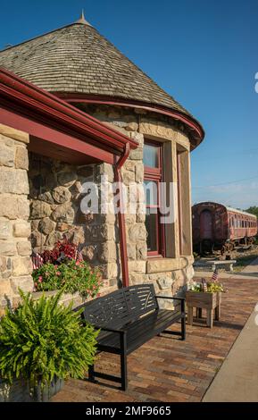 Abandon historic Standish Michigan passenger train station Stock Photo