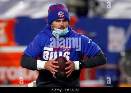 Buffalo Bills quarterback Jake Fromm passes during the second half of a  preseason NFL football game, Saturday, Aug. 28, 2021, in Orchard Park, N.Y.  (AP Photo/Joshua Bessex Stock Photo - Alamy