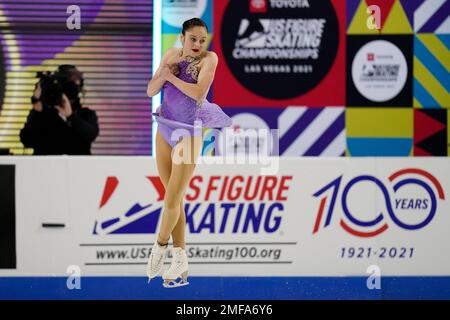 Gabriella Izzo performs during the women's short program at the U.S