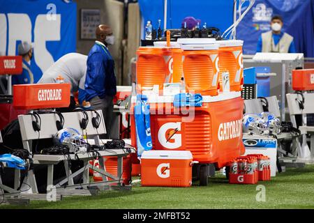 Gatorade bottles on the sideline during an NCAA football game on Saturday,  Oct. 5, 2019 in Toledo, Ohio. (AP Photo/Rick Osentoski Stock Photo - Alamy