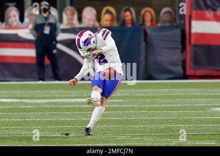 Buffalo Bills kicker Tyler Bass warms up before a preseason NFL football  game against the Denver Broncos in Orchard Park, N.Y., Saturday, Aug. 20,  2022. (AP Photo/Adrian Kraus Stock Photo - Alamy