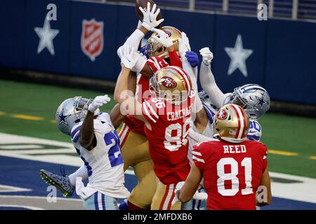 New York Giants safety Kenny Phillips celebrates as the New England  Patriots last ditch Hail Mary pass fell in the end zone to end the game at Super  Bowl XLVI at Lucas