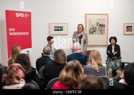 Berlin, Germany. 23rd Jan, 2023. On January 23, 2023, Federal Minister of the Interior Nancy Faser and Dr. Viola Matthatil-Reuther, an SPD candidate for the Berlin House of Representatives, visited the Kulturschoepfer initiative in Berlin-Friedrichshain. They were greeted by Christopher Elmerick, a representative from Kulturschoepfer, a non-profit organization aiming to bridge the gap between the arts, business, and social sectors. Kulturschoepfer has been a hub for Berliners and internationals since 2013, providing opportunities for artistic and cultural growth, professional development, co Stock Photo