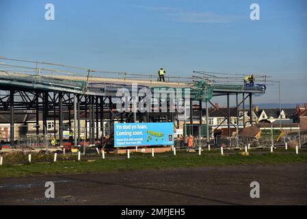 Pictures show a new ADLI discount superstore being constructed at the Salt Lake site, Porthcawl, Bridgend, South Wales. Stock Photo