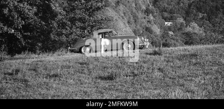 san marino , san marino - sett. 16 -2022 : PORSCHE 356 ROADSTER 1961 in coppa nuvolari old racing car with classic car Stock Photo