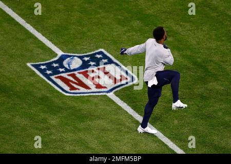 An Indianapolis Colts player warms up before an NFL football game between  the Colts and the Tennessee Titans Thursday, Nov. 12, 2020, in Nashville,  Tenn. (AP Photo/Wade Payne Stock Photo - Alamy