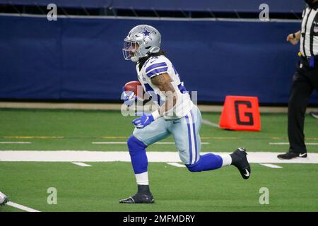 New York Giants linebacker Tomon Fox (49) runs one the field prior to an NFL  Football game in Arlington, Texas, Thursday, Nov. 24, 2022. (AP  Photo/Michael Ainsworth Stock Photo - Alamy