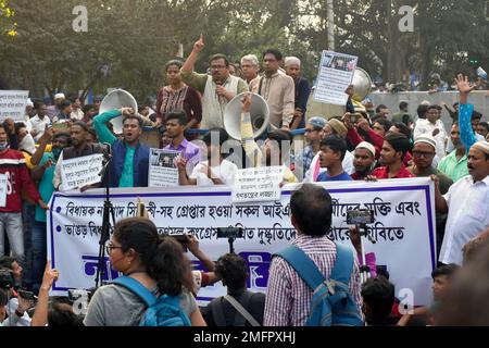 Kolkata, West Bengal, India. 25th Jan, 2023. ISF (Indian Secular Front) party members protesting the arrest of their leader Nawsad Siddique (Credit Image: © Sudipta Das/Pacific Press via ZUMA Press Wire) EDITORIAL USAGE ONLY! Not for Commercial USAGE! Stock Photo