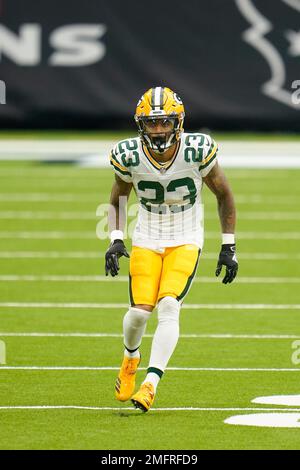 Green Bay, WI, USA. 11th Nov, 2018. Green Bay Packers defensive back Raven  Greene #36 returns a fake punt for a first down during the NFL Football game  between the Miami Dolphins