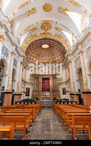 VALENCIA, SPAIN - FEBRUAR 17, 2022: The nave of the church Iglesia de San Marín. Stock Photo