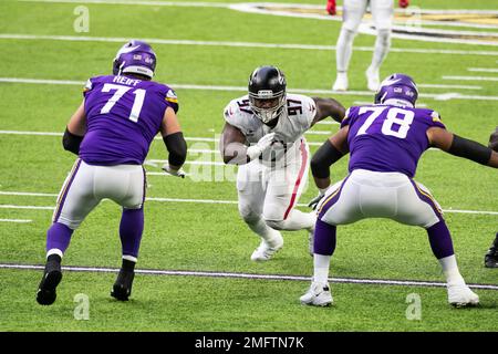 Minnesota Vikings offensive guard Dakota Dozier (78) blocks during the  first half of an NFL preseason