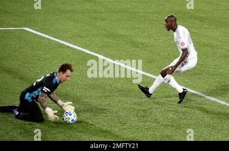 Portland Timbers goalkeeper Steve Clark (12) during a MLS soccer game  against the LAFC, Wednesday, Sept. 29, 2021, in Los Angeles. (Dylan  Stewart/imag Stock Photo - Alamy