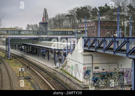 Messe Sued S-Bahn station, Westend, Charlottenburg, Berlin, Germany Stock Photo