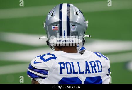 A detail of Dallas Cowboys running back Tony Pollard (20)'s helmet