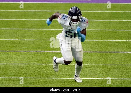 Tennessee Titans linebacker David Long (51) takes his stance during an NFL  football game against the Los Angeles Rams Sunday, Nov. 7, 2021, in  Inglewood, Calif. (AP Photo/Kyusung Gong Stock Photo - Alamy