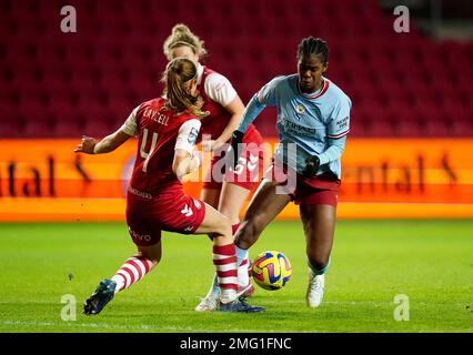 Manchester City's Khadija Shaw battles with Bristol City’s Naomi Layzell during the FA Women's Continental League Cup quarter-final match at Ashton Gate, Bristol. Picture date: Wednesday January 25, 2023. Stock Photo