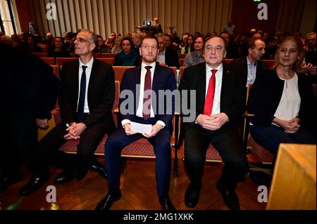 Festakt anlässlich des Leitungswechsels im Senckenberg Forschungsinstitut Görlitz, der scheidende Institutsleiter Prof. Dr. Willi Xylander und sein Na Stock Photo