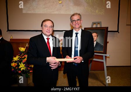 Festakt anlässlich des Leitungswechsels im Senckenberg Forschungsinstitut Görlitz, der scheidende Institutsleiter Prof. Dr. Willi Xylander und sein Na Stock Photo