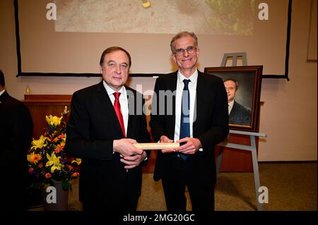 Festakt anlässlich des Leitungswechsels im Senckenberg Forschungsinstitut Görlitz, der scheidende Institutsleiter Prof. Dr. Willi Xylander und sein Na Stock Photo