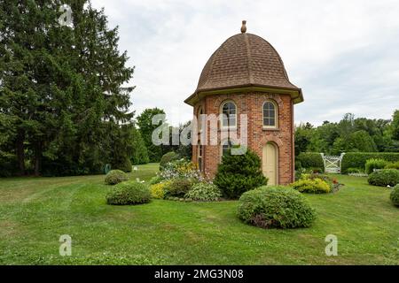 Ontario's only octagonal peacock house at the Briars Resort & Spa in Ontario, Canada. Stock Photo