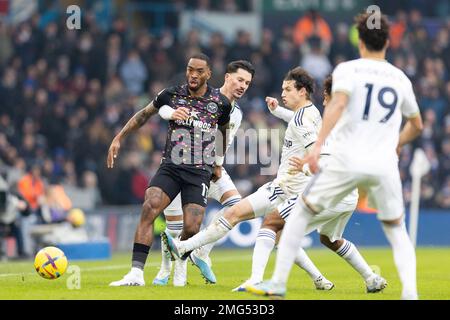 Ivan Toney of Brentford lays it off during the Premier League match between Leeds United and Brentford at Elland Road, Leeds on Sunday 22nd January 2023. (Credit: Pat Scaasi | MI News ) Credit: MI News & Sport /Alamy Live News Stock Photo