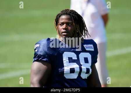 Seattle Seahawks guard Damien Lewis (68) in action during an NFL