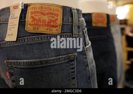 Kohls levis clearance 513