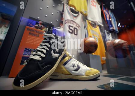 magic johnson larry bird shoes