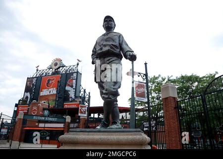 Babe Ruth statue outside Oriole Park in Baltimore USA Stock Photo - Alamy