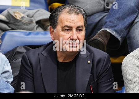 Modena, Italy. 25th Jan, 2023. Fefe De Giorgi during Valsa Group Modena vs SVG Luneburg, Volleyball CEV Cup Men in Modena, Italy, January 25 2023 Credit: Independent Photo Agency/Alamy Live News Stock Photo