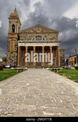 typical tuscany village with his cathedral Stock Photo Alamy