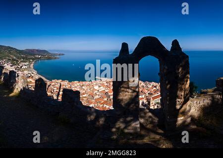 Aerial view of the center of the medieval town of Cefalu, located on the coast, seen over the remains of an old castle from the rock Rocca di Cefalù. Stock Photo