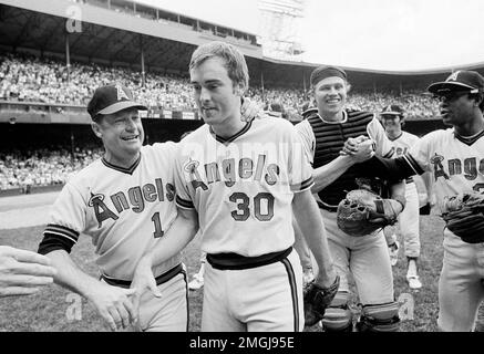 Nolan ryan Black and White Stock Photos & Images - Alamy