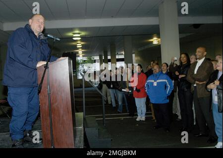 Vice Admiral Thad Allen Visits Hancock County, Mississippi - 26-HK-12 ...