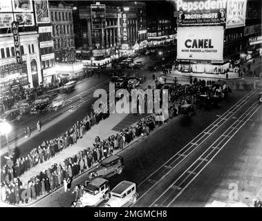 Máquina de moler café fotografías e imágenes de alta resolución - Alamy