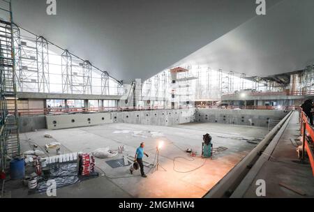 26 January 2023, Hamburg: View of the new diving pool for high diving ...