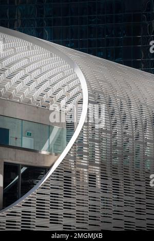 A partial view of the new Jacksons on George being built in Sydney Place. Designed by architects Studio Hollenstein the curved shape resembles a hull Stock Photo