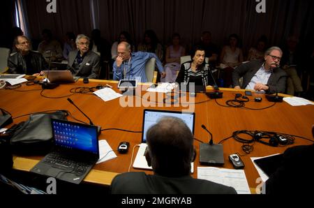 Cuban and foreign scientists and health professionals meet in