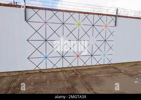 Painted optical illusion wall art on Great Yarmouth seafront promenade Stock Photo