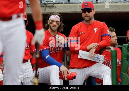 Bryce Harper praises Phillies hitting coach Joe Dillon