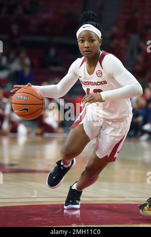 Arkansas guard Makayla Daniels (43) looks to pass the ball against ...