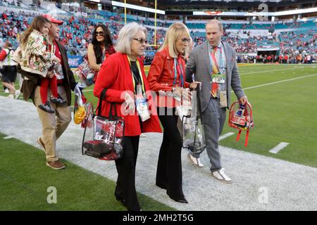 Kansas City Chiefs quarterback Patrick Mahomes (15) before the NFL Super  Bowl 54 football game against the San Francisco 49ers Sunday, Feb. 2, 2020,  in Miami Gardens, Fla. (AP Photo/Seth Wenig Stock Photo - Alamy