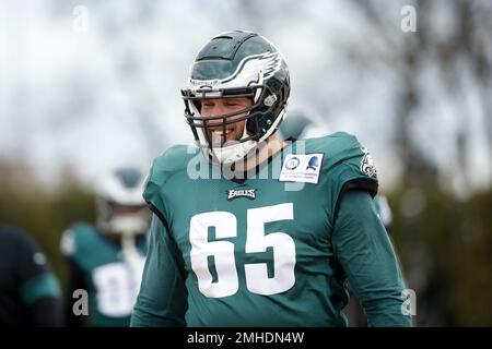 Philadelphia Eagles cornerback Josiah Scott (33) defends against the New  York Giants during an NFL football game Sunday, Dec. 11, 2022, in East  Rutherford, N.J. (AP Photo/Adam Hunger Stock Photo - Alamy